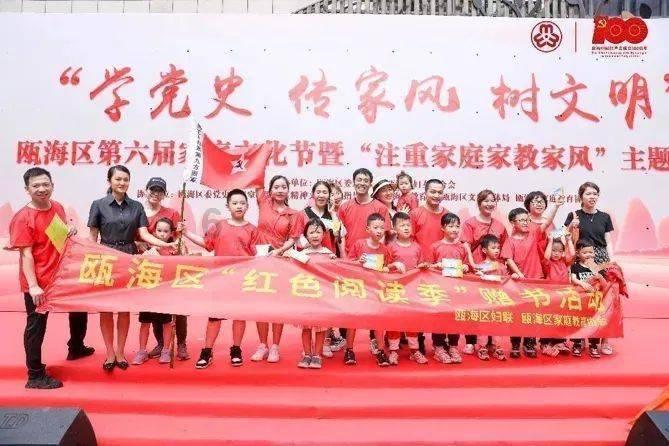 小猫钓鱼游戏龙王版有船