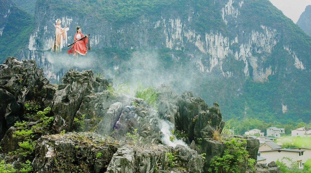 卑鄙的小妖精
